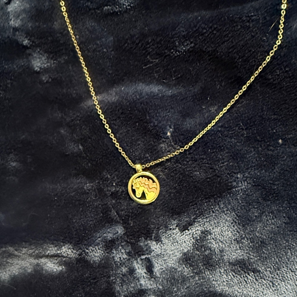 Vintage Gold Pendant Necklace